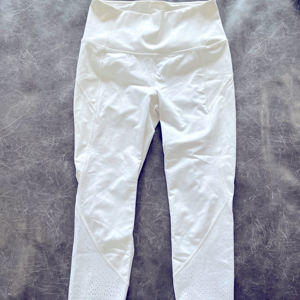 Lululemon white, lined, size 6. Barely worn.